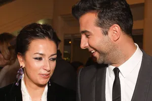 «Мы остались в последнем вагоне»: Иван Ургант показал редкие фото и видео с женой и дочками по важному поводу