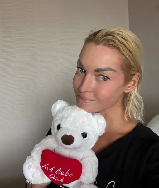 Анастасия Волочкова в палате немецкой больницы