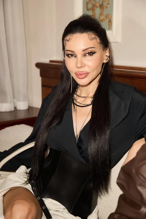 Оксана Самойлова на запуске женского клуба WOMEN’S WORLD Оксана Самойлова на запуске женского клуба WOMEN’S WORLD