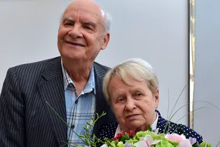 «Надо проводить Коленьку достойно!»: Александра Пахмутова озвучила главное желание после смерти Добронравова «Надо проводить Коленьку достойно!»: Александра Пахмутова озвучила главное желание после смерти Добронравова