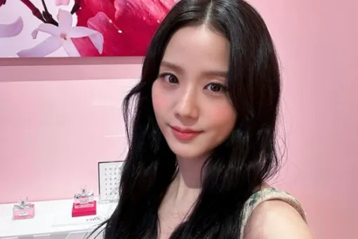 Джису из BLACKPINK извинилась перед фанатами за продвижение сольной музыки