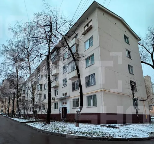 Лариса Долина прописалась в двухкомнатной квартире в Лефортово