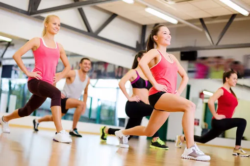 что лучше приседания или выпады