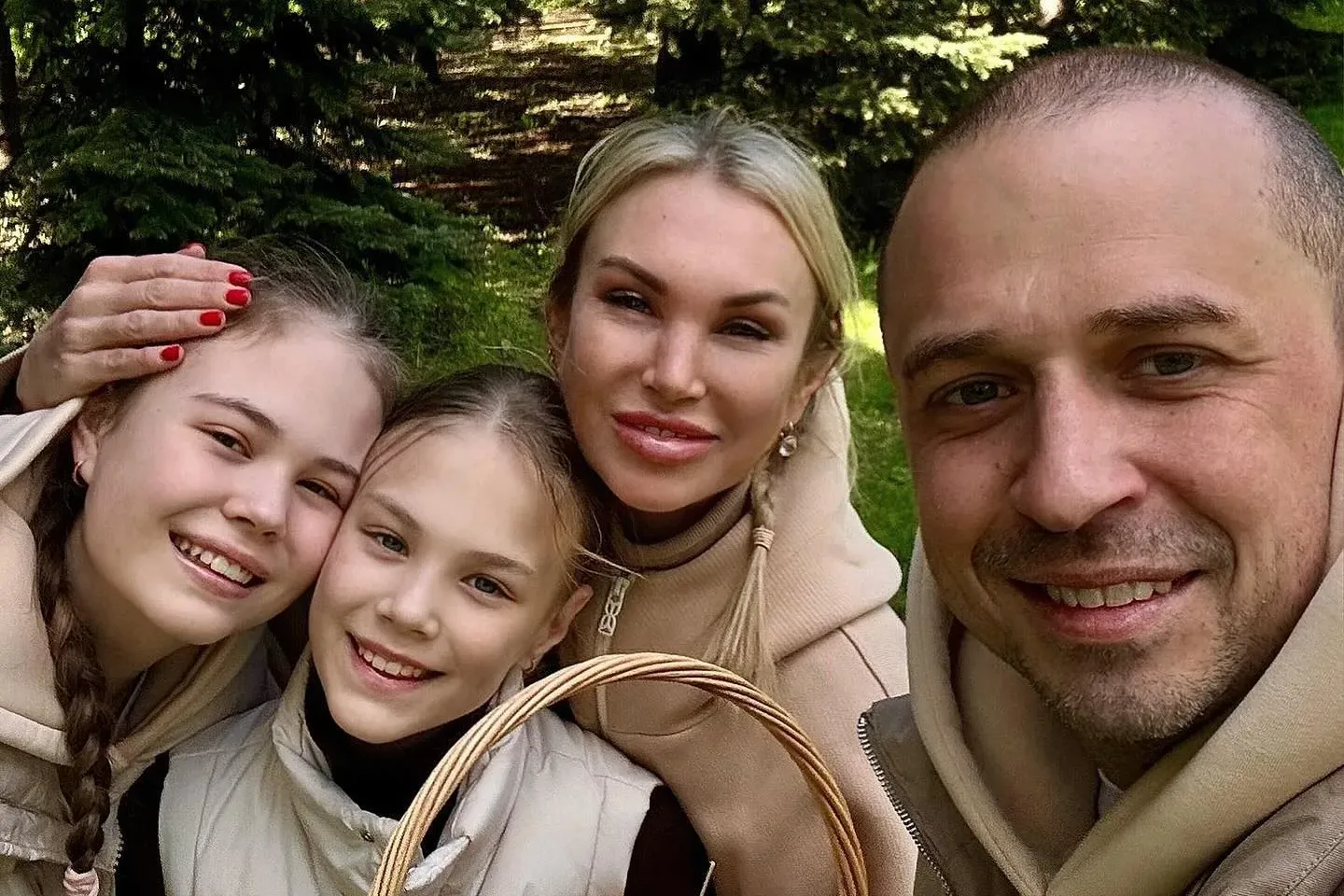 «Сдала ЕГЭ на 100 баллов и поступила на бюджет»: жена Олега Верещагина рассказала о достижении дочери