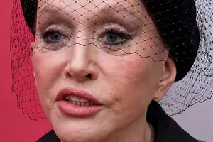 «Боялась умереть как Гурченко»: Алла Пугачева перенесла тяжелую операцию по замене тазобедренного сустава «Боялась умереть как Гурченко»: Алла Пугачева перенесла тяжелую операцию по замене тазобедренного сустава