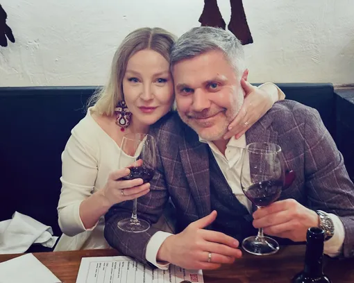 Ольга Медынич и Джемал Тетруашвили отметили розовую свадьбу Ольга Медынич и Джемал Тетруашвили отметили розовую свадьбу
