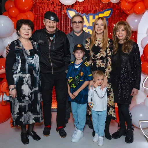 Наталья Подольская показала семейные фото