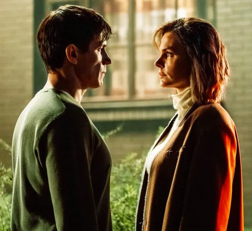Леонид Бичевин и Елизавета Боярская в сериале «Опасная близость» Леонид Бичевин и Елизавета Боярская в сериале «Опасная близость»