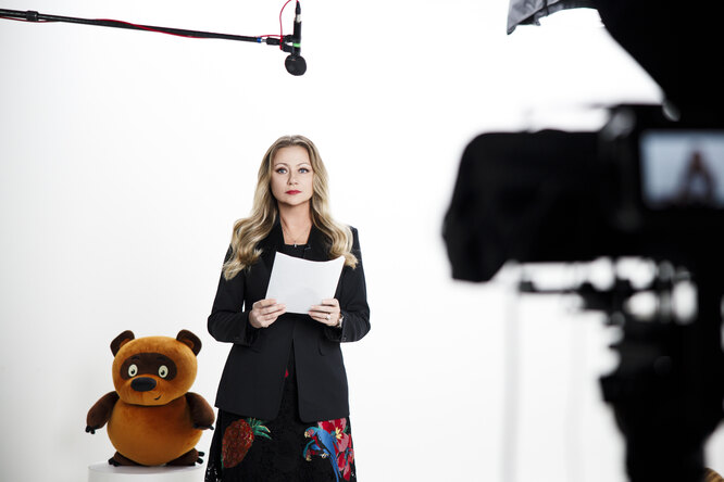 Моншадағы жалаңаш атақтылар