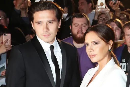 «Танец был не вульгарным»: гости звездной свадьбы защитили Викторию Бекхэм после обвинений сына Бруклина «Танец был не вульгарным»: гости звездной свадьбы защитили Викторию Бекхэм после обвинений сына Бруклина