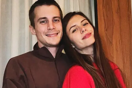 Иван Янковский страстно поцеловал Диану Пожарскую Иван Янковский страстно поцеловал Диану Пожарскую