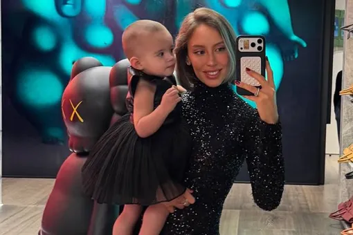 «Эмма перевернула всё с ног на голову»: невеста Тимати призналась, как появление на свет дочери изменило ее жизнь «Эмма перевернула всё с ног на голову»: невеста Тимати призналась, как появление на свет дочери изменило ее жизнь