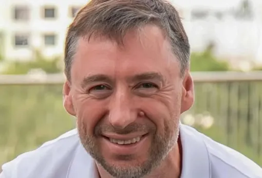 Владислав Бакальчук прокомментировал решение жены