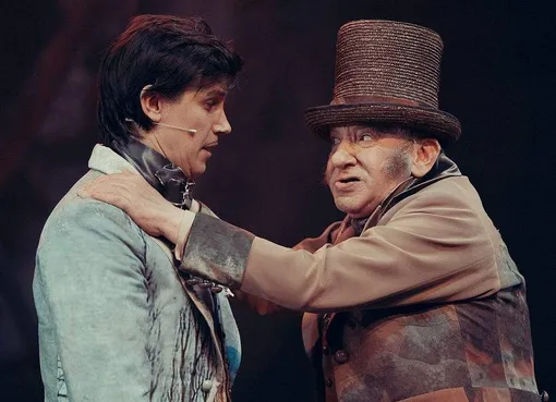 Леонид Бичевин и Анатолий Меньщиков в спектакле «Соломенная шляпка» Леонид Бичевин и Анатолий Меньщиков в спектакле «Соломенная шляпка»