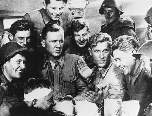 Кадр из фильма «Два бойца» (1943 г.)