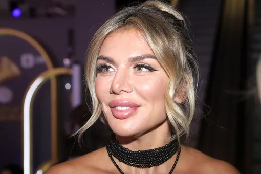 «Подвел бывший директор. Мне нужно кормить детей»: Анна Седокова вышла на связь после отмены концерта в Москве «Подвел бывший директор. Мне нужно кормить детей»: Анна Седокова вышла на связь после отмены концерта в Москве