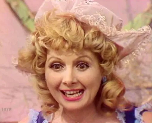 Валентина Шарыкина в фильме «Волшебный фонарь»