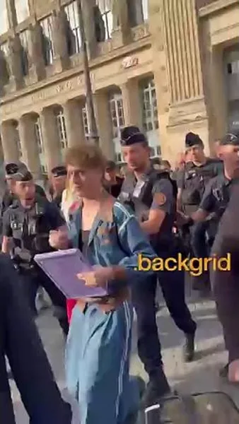 Нажми и смотри Нажми и смотри