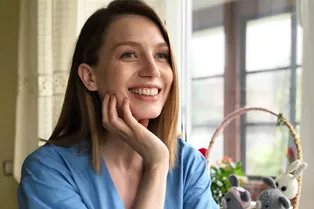 «Как это — любить двоих?»: звезда сериала «Кухня» рассекретила беременность «Как это — любить двоих?»: звезда сериала «Кухня» рассекретила беременность