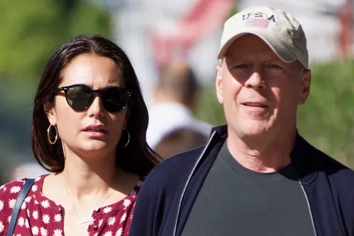 «Ему требуется другой уход»: жена Брюса Уиллиса рассказала о страданиях дочерей из-за болезни актера «Ему требуется другой уход»: жена Брюса Уиллиса рассказала о страданиях дочерей из-за болезни актера