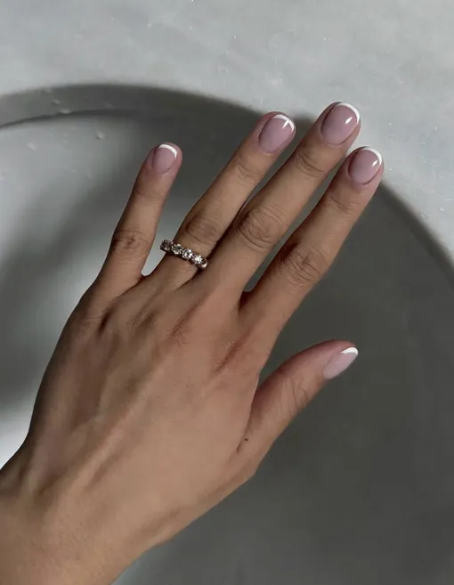 Френч на облачно-пурпурной базе