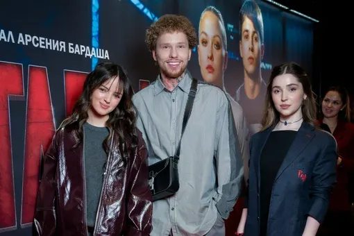 Александр Филин, Рагда Ханиева, Настя Годунова на премьера сериала Арсения Бардаш «Октагон» Александр Филин, Рагда Ханиева, Настя Годунова на премьера сериала Арсения Бардаш «Октагон»