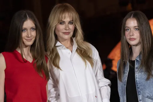 «Семья разрушена»: Николь Кидман после болезненного разрыва с мужем испытывает сложности с дочерьми «Семья разрушена»: Николь Кидман после болезненного разрыва с мужем испытывает сложности с дочерьми