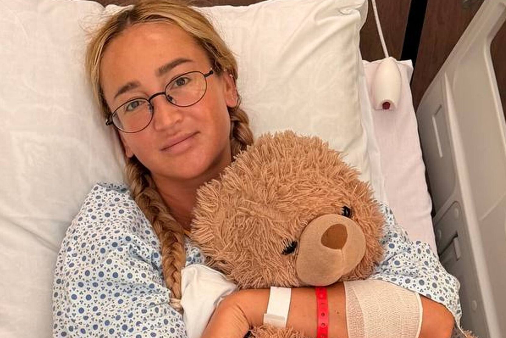 «Я пережила самую адовую ночь»: Ольга Бузова заявила о нестерпимой боли после операции