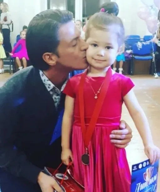 Гела Месхи с маленькой дочерью