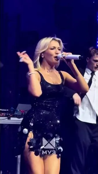 Нажми и смотри