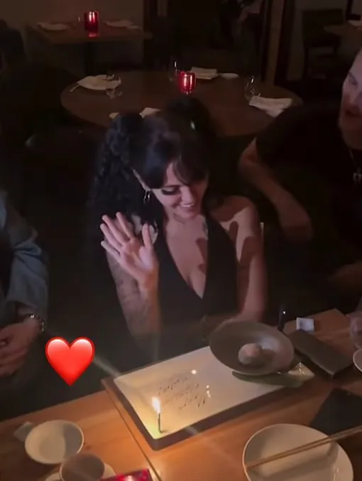 Шарлотта Фрейд пригласила бывшего бойфренда на свой день рождения