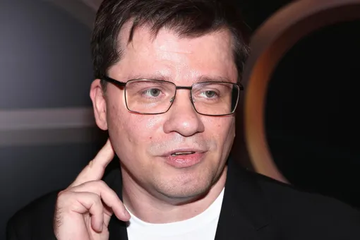 Гарик Харламов заявил, что похудел на 14 кг благодаря «плохой еде» Гарик Харламов заявил, что похудел на 14 кг благодаря «плохой еде»