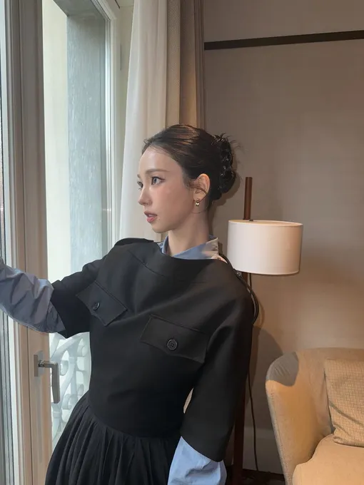 До карьеры айдола Карина сама была фанаткой k-pop и представительницей субкультуры улззанг