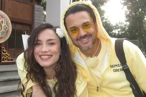 «Вот так мы смотрели шоу "Сокровища императора"»: Виктория Дайнеко сообщила, что ее муж попал в больницу