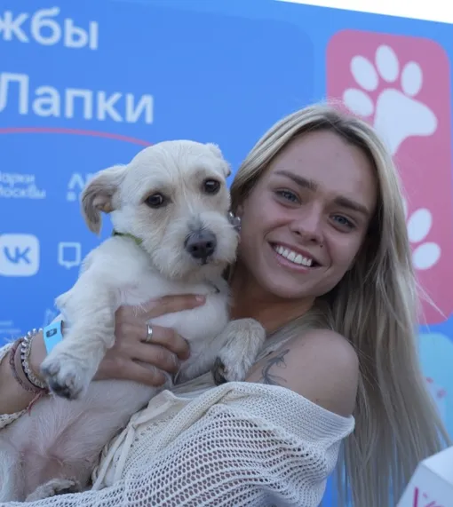 У Махи Горячевой есть три собаки с особенностями, а также слепой кот У Махи Горячевой есть три собаки с особенностями, а также слепой кот