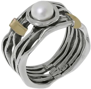 Дизайнерское серебряное кольцо с корундом Den’O, 6610 руб.