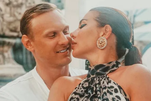 «Сын из-за Анны поссорился с приехавшей в Америку мамой»: отец Яниса Тиммы рассказал о семейных скандалах «Сын из-за Анны поссорился с приехавшей в Америку мамой»: отец Яниса Тиммы рассказал о семейных скандалах