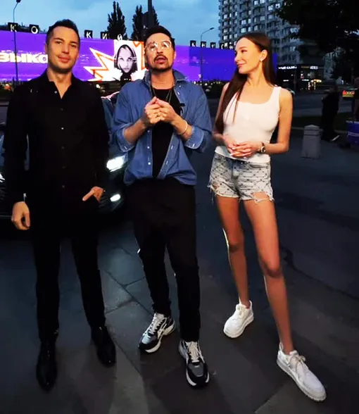 Эдуард Барк, Дима Билан и Марина Ермошкина Эдуард Барк, Дима Билан и Марина Ермошкина