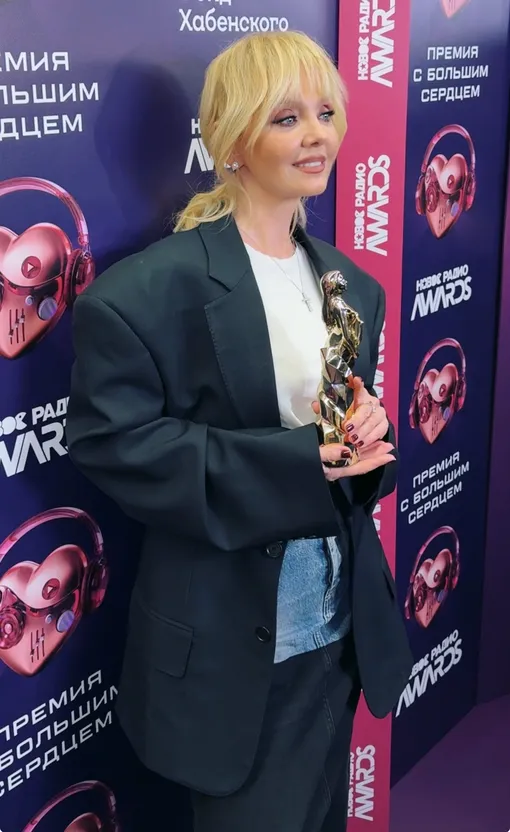 Валерия получила награду на премии «Новое Радио AWARDS» Валерия получила награду на премии «Новое Радио AWARDS»
