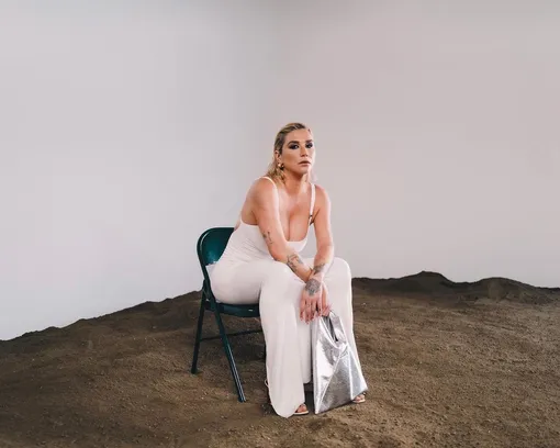 Кеша лечилась от булимии