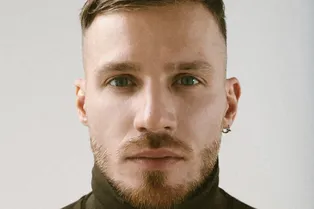 «Я спас человека»: Олег Майами вытащил из воды тонущую женщину на Пхукете «Я спас человека»: Олег Майами вытащил из воды тонущую женщину на Пхукете