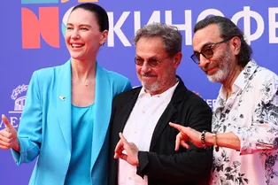 В Сочи завершился кинофестиваль, объединивший киноиндустрию 26 стран В Сочи завершился кинофестиваль, объединивший киноиндустрию 26 стран