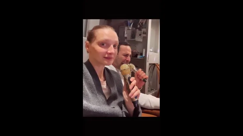 Нажми и смотри
