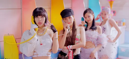 BLACKPINK вызвали много споров песней, написанной совместно с Арианой Гранде