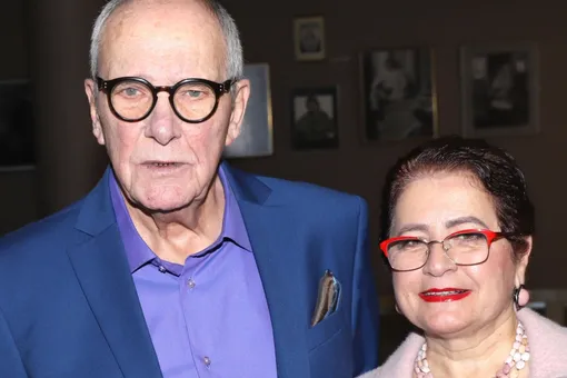 «Какое счастье, что ты появилась в нашей семье»: Эммануил Виторган с женой обратились к старшей дочери по важму поводу «Какое счастье, что ты появилась в нашей семье»: Эммануил Виторган с женой обратились к старшей дочери по важму поводу