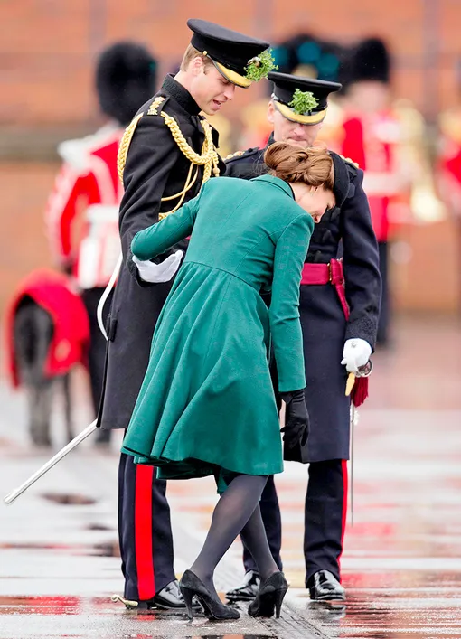 Неудачные наряды королевских особ