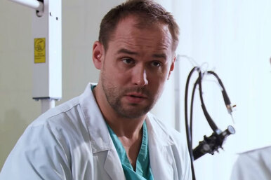 «Проклял всё на свете»: Максим Аверин тяжело заболел на съемках сериала «Склифосовский»
