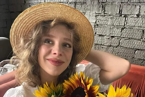 «Наша маленькая модница»: Лиза Арзамасова показала умилительные фото с дочерью «Наша маленькая модница»: Лиза Арзамасова показала умилительные фото с дочерью