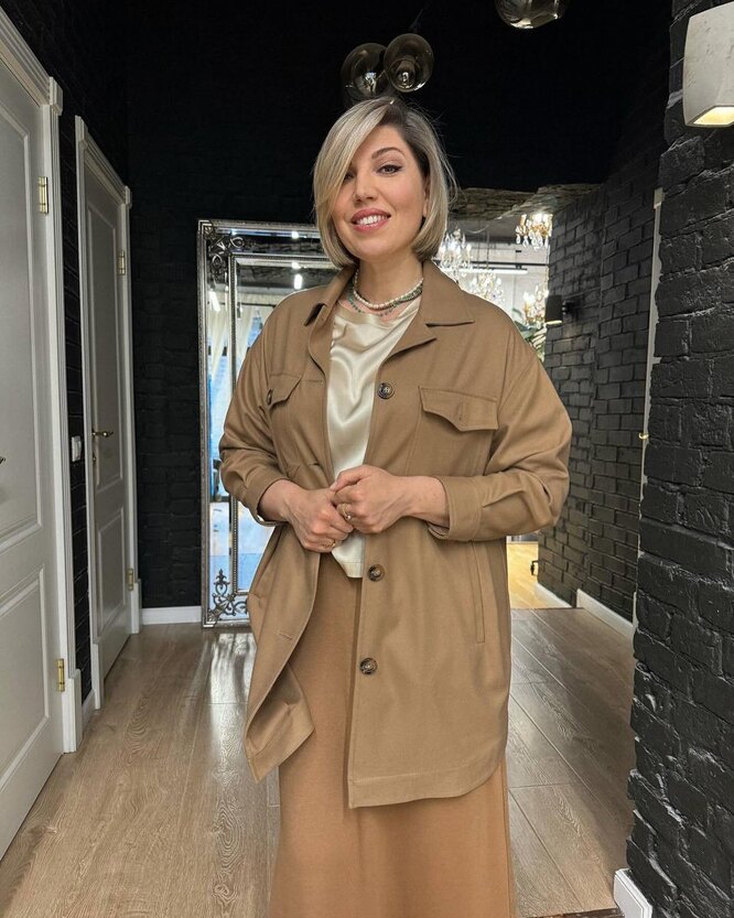 Xoroz emayotgan qizlarning eng yaxshi fotosuratlari