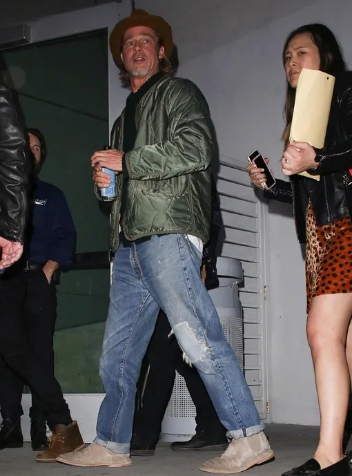 Питт предстал в casual-образе